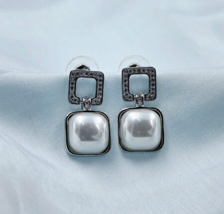 Perla Noelle Drop Square Earrings (silver)