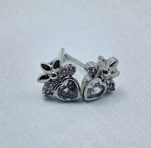 Twinkling Heart Bloom Studs - Image 2