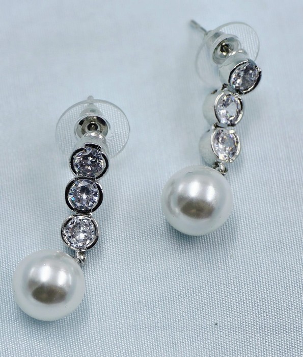 Aurora Borealis Pearl Earrings - Image 2