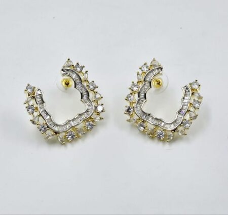 Lira Nova Frame Earrings