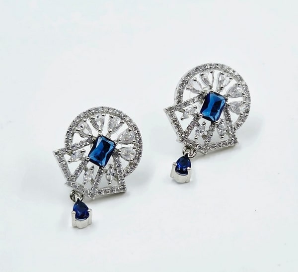 Elyra Frost Earrings - Image 2