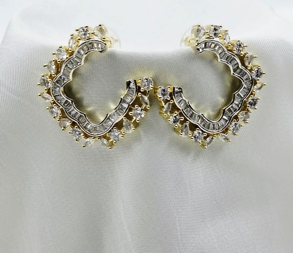 Lira Nova Frame Earrings - Image 3