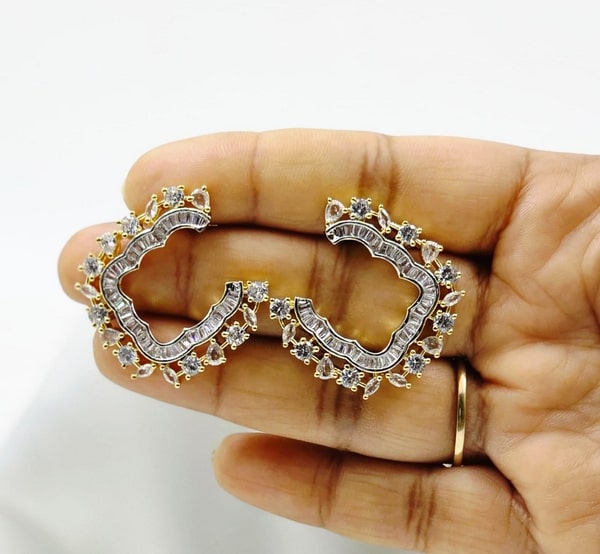 Lira Nova Frame Earrings - Image 4