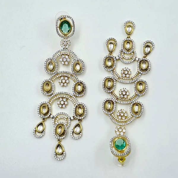 Maharani's Emerald Chandelier Earrings - Image 4